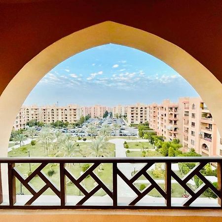 Luxurious 3 Bedroom Rustic Apartment Overlooking Huge Garden - For Families And Couples Kaherah Luaran gambar